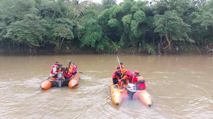 Pencarian Perempuan yang lompat dari Jembatan