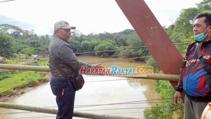 Seorang Perempuan Diduga Nekat Lompat dari Jembatan Kota Banjar