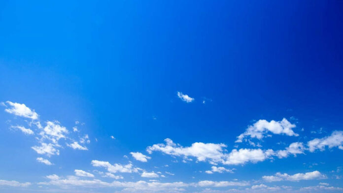Fakta Langit Berwarna Biru, Ternyata Ini yang Jadi Penyebabnya!