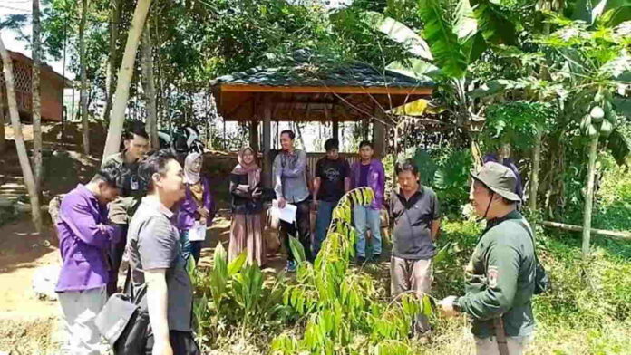 Mahasiswa Unigal Ciamis Belajar Pertanian ke Agrowisata Cibungureun