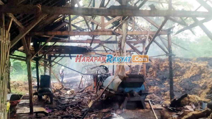 Pabrik Pengolahan Sabut Kelapa di Pamarican Ciamis Ludes Terbakar