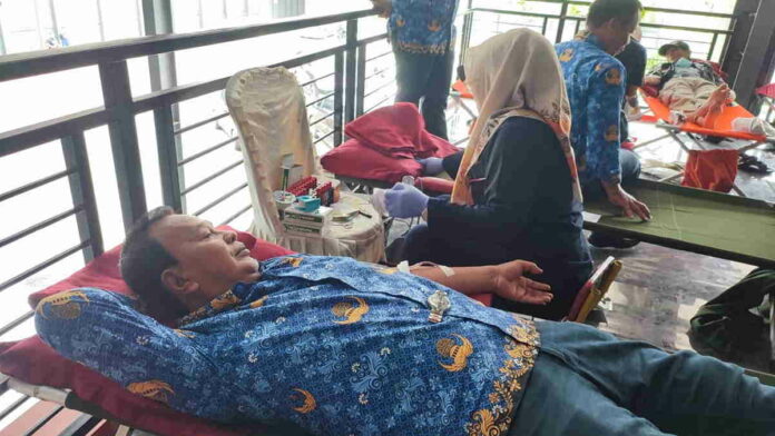 Rutin Donor Darah, Orang Tua Penderita Thalasemia di Ciamis Apresiasi Doervoer