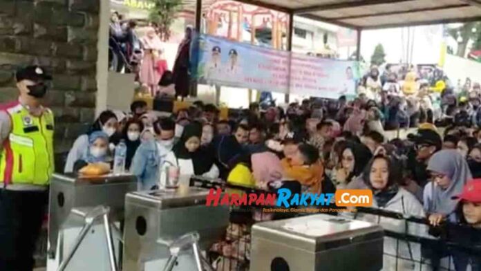 Pengunjung Wisata Situ Bagendit