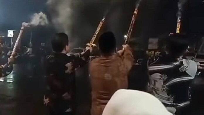 Tangan Wabup Kaur Meledak