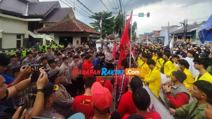 Menolak Perpu Cipta Kerja