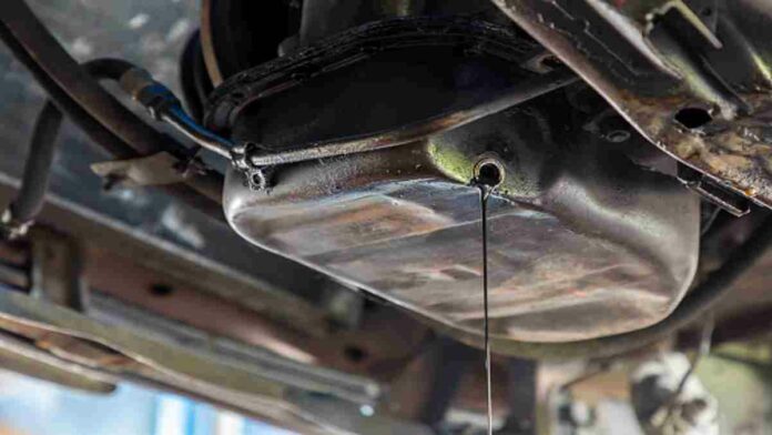 Cara Mengganti Oli Gardan Mobil Sendiri di Rumah