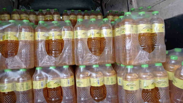 DKUKMP Ciamis Mulai Distribusikan Minyak Kita di Pasar Manis