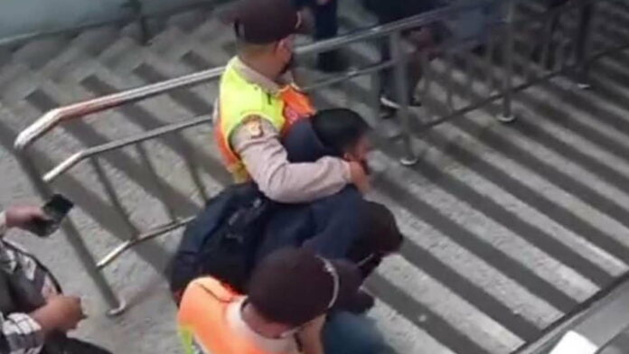 Diduga Curi Laptop, Pria Penumpang KRL di Jaksel Diamankan Petugas