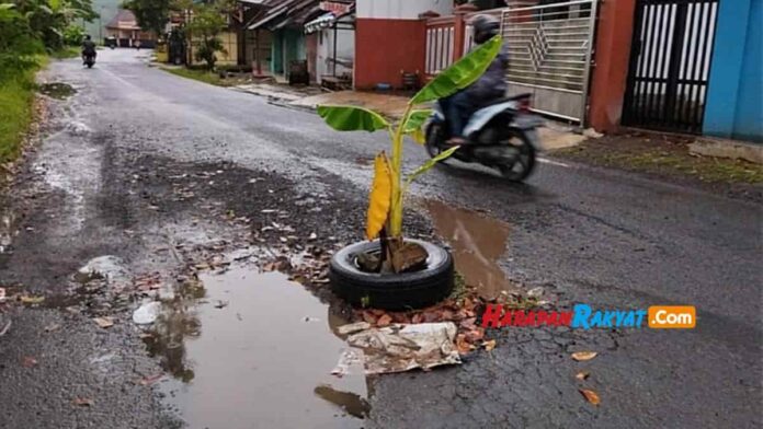 Jalan Berlubang di Kota Banjar