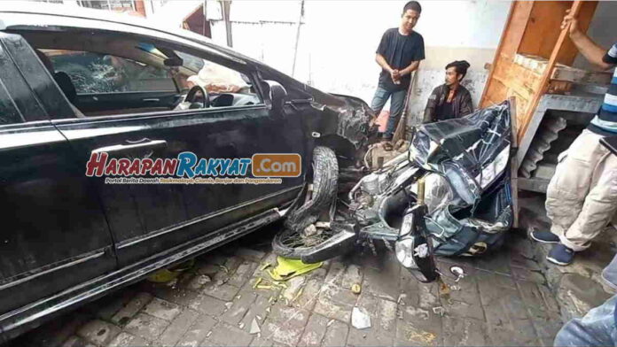 Laka Lantas di Bekasi, 4 Motor dan 3 Gerobak Pedagang Ditabrak Sedan