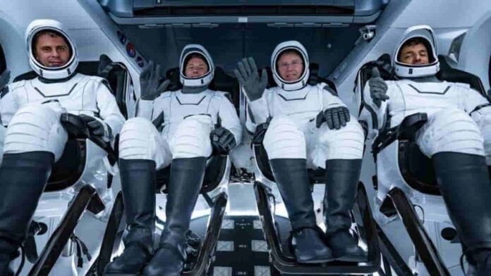 Peluncuran Astronot NASA Ke ISS Ditunda, Misi Dragon Crew-6