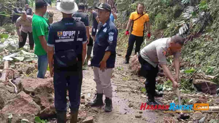 Sempat Tertimbun Longsor, Jalan Penghubung di Cidolog Ciamis Kini Bisa Dilalui Lagi