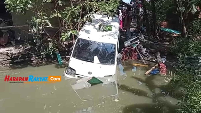 Diuga Sopir Ngantuk kecelakaan mobil travel