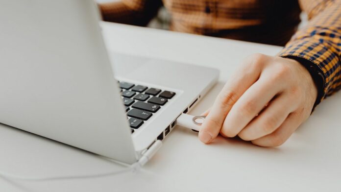 Flashdisk Tidak Terbaca di Laptop, Berikut Cara Mengatasinya