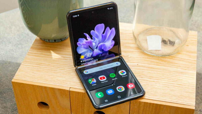 HP Samsung Galaxy Z Flip Ultra, Full HD+ Dynamic AMOLED