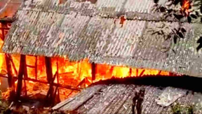 Rumah Terbakar Korsleting Listrik