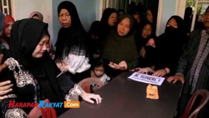 Isak Tangis Warnai Pemakaman Bapak dan Anak Korban Tragedi Depo Pertamina Plumpang