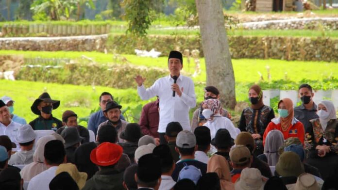 Jokowi soal bahan baku pupuk