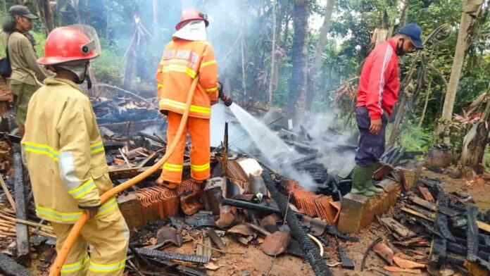 Kebakaran Pabrik Kopra di Cisaga Ciamis