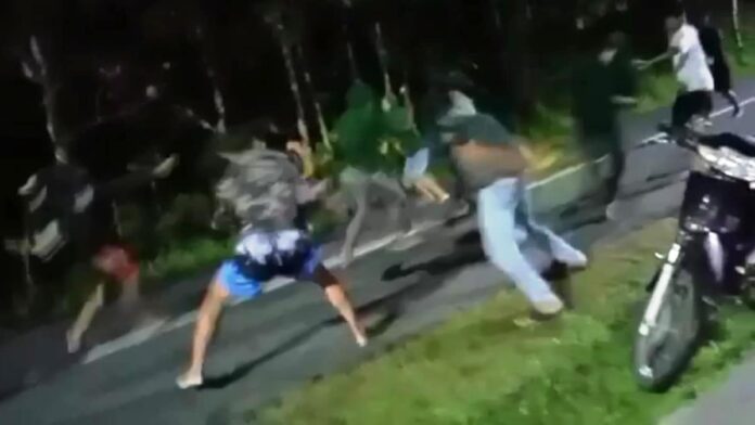 Tradisi Perang Sarung