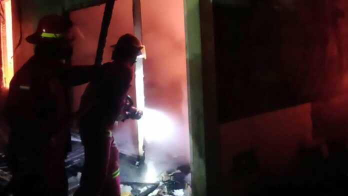 Si Jago Merah Mengamuk di Bekasi, Satu Rumah Ludes Terbakar