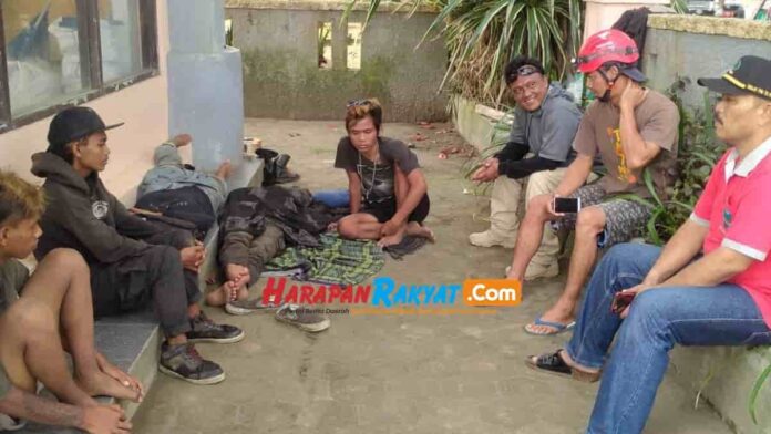 Anak Punk Tenggelam