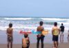 Anak Punk yang Terseret Ombak