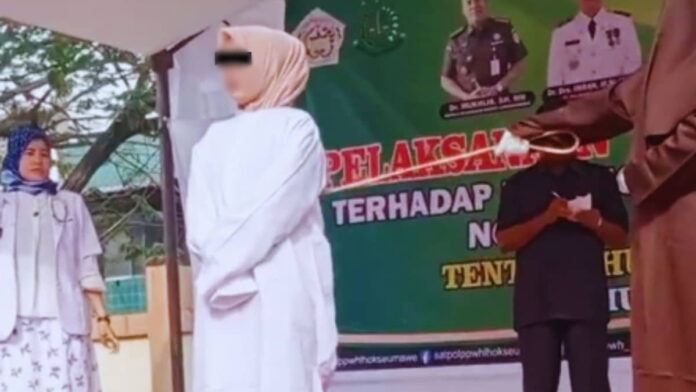Ketahuan zina dengan Ipar