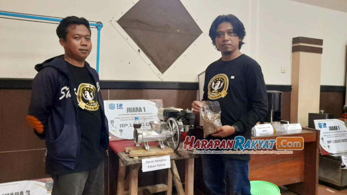 Warga Kota Banjar Ini Ciptakan Mesin Pencetak Pakan Alternatif untuk Hewan Ternak