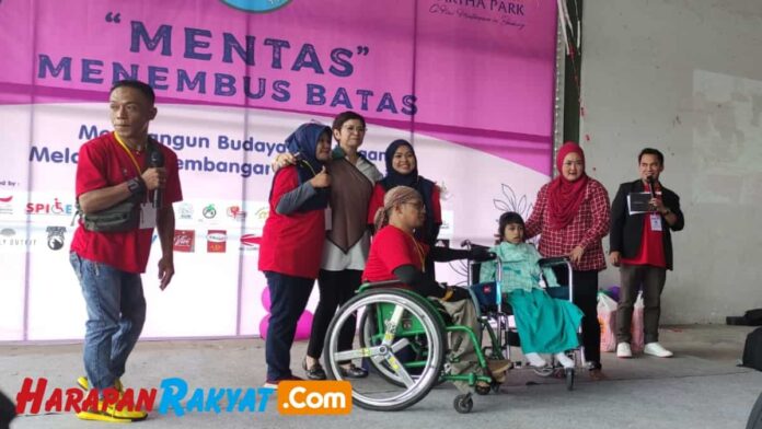 hari Kursi Roda Internasional