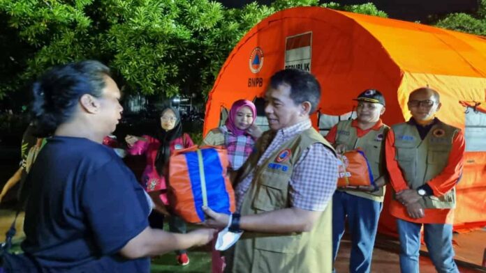 bantuan pengungsi kebakaran pertamina plumpang