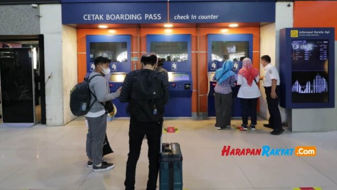 penumpang kereta api
