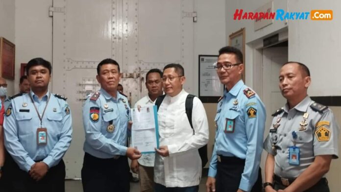 Anas Urbaningrum bebas