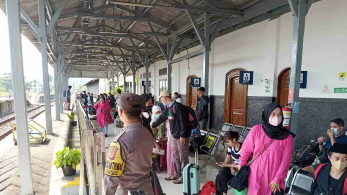 Arus Balik Pemudik di Stasiun Banjar Mulai Meningkat
