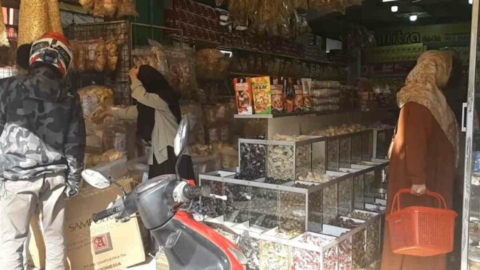Dodol dan Kerupuk Kulit, Oleh-oleh Khas Garut Mulai Diserbu Pemudik
