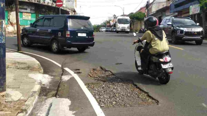 Jalan Rawan Kecelakaan