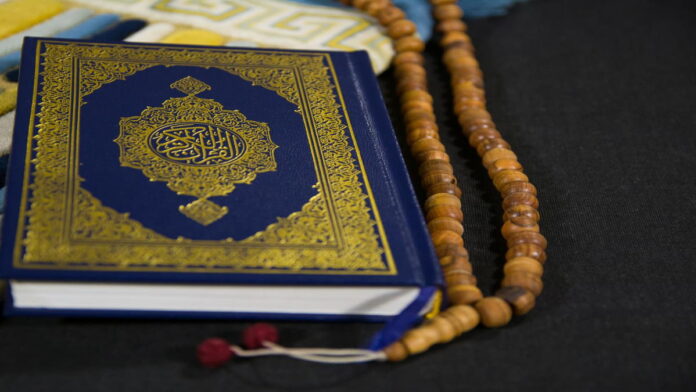 Kandungan Surat Al Maidah Ayat 48, Al Quran sebagai Pedoman