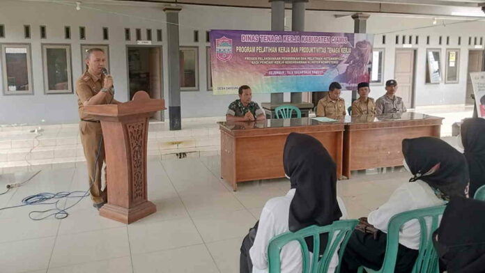 Minimalisir Pengangguran, Dinas Tenaga Kerja Ciamis Gelar Pelatihan Tata Kecantikan Rambut