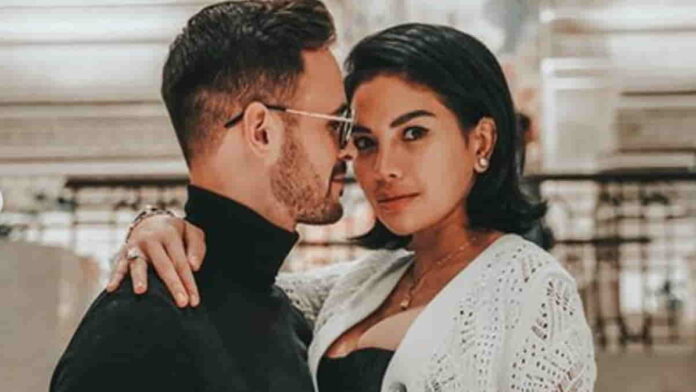 Nikita Mirzani dan Antonio Dedola Resmi Lamaran, Romantis