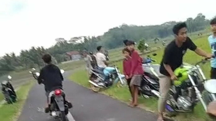Polisi Bubarkan Balapan Liar di Banjarsari Ciamis