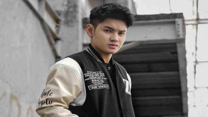 Profil Aditya Suryo, Drummer Band The Junas