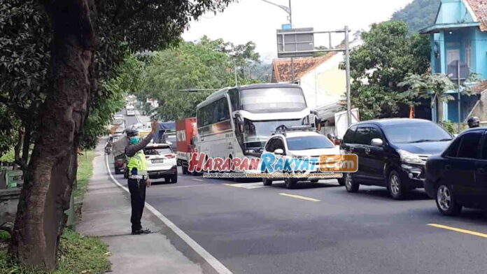 Puncak Arus Mudik Mulai Terjadi di Jalur Selatan, Polres Garut Sudah 20 Kali One Way