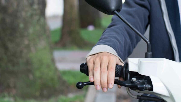 Rem Depan Motor Ngerem Sendiri, Kenali Penyebabnya