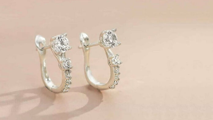 Anting Emas Putih Model Terbaru, Simpel dan Elegan