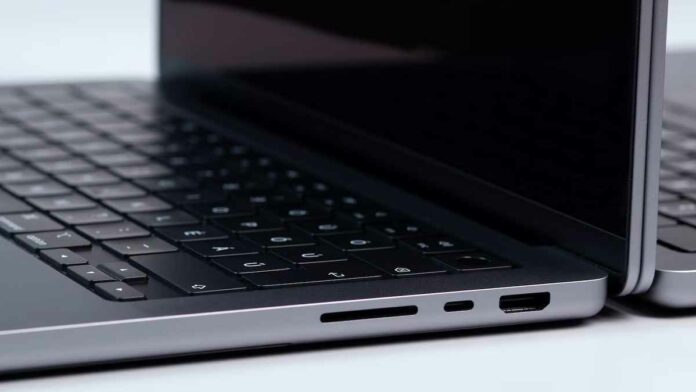 Cara Membersihkan Port USB Laptop yang Baik dan Benar