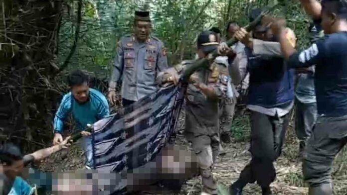 Diduga Tewas Tak Wajar, Polres Garut Bongkar Makam Korban Tenggelam Sungai Cikamiri
