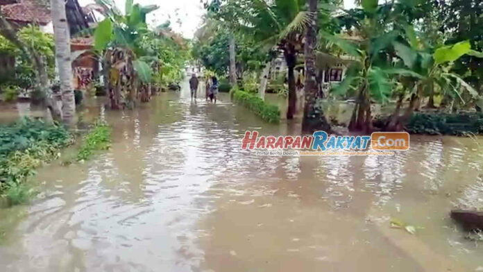 Imbas Sungai Citanduy Meluap, Puluhan Rumah di Sidarahayu Ciamis Mulai Terendam Banjir