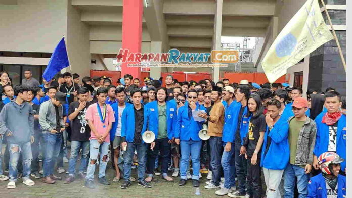 Kepung Acara Halal Bihalal Bupati dan Pj Walikota Tasikmalaya, Ini Tuntutan PMII