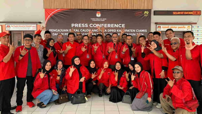 PDIP Ciamis Serahkan Daftar Bacaleg ke KPU, Optimis Pertahankan Kemenangan