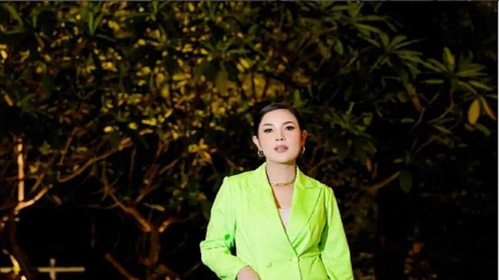 Profil Nindy Ayunda